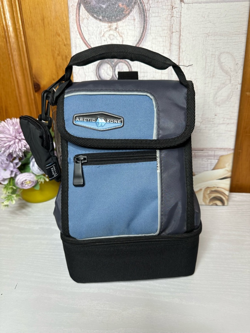 Arctic Zone Men’s Two-Tone Blue Toiletry & Travel Bag